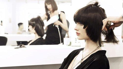 America's Next Top Model Season 22 Episode 4 - The Girl Who Has a Close Shave