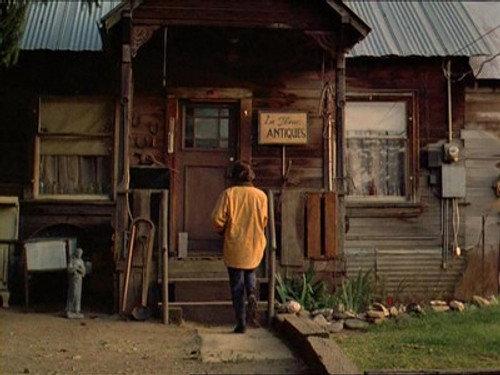 undefined Season 5 Episode 2 - The Mystery of the Old Curio Shop