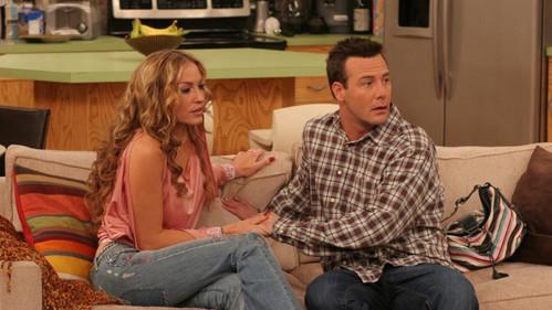 Joey Season 1 Episode 15 - Joey and the Assistant