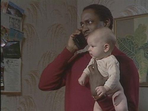 Desmond's Season 2 Episode 5 - A Microwave, Five Men and a Nappy