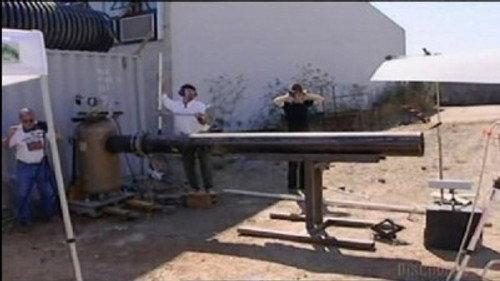 MythBusters Season 2 Episode 2 - Chicken Gun
