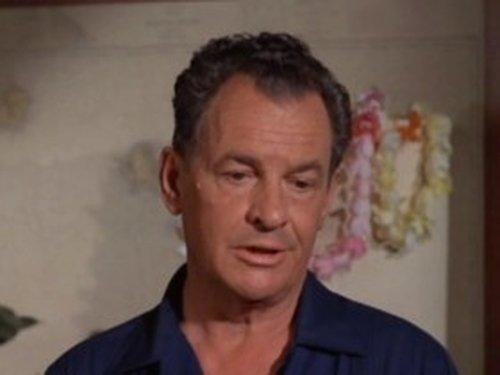 Hawaii Five-O Season 2 Episode 10 - All The King's Horses