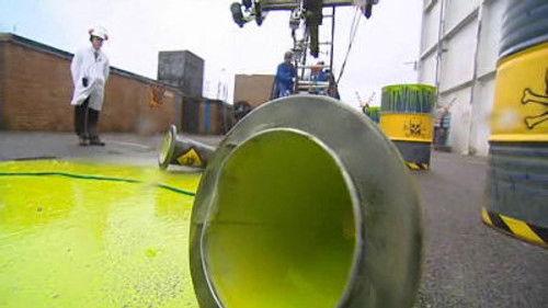 Scrapheap Challenge Season 6 Episode 2 - Bomb Disposal Vehicles