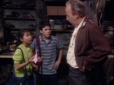 Ghostwriter Season 1 Episode 9 - Who Burned Mr. Brinker's Store? (4)