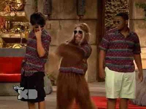 Pair of Kings Season 1 Episode 5 - Where the Wild Kings Are