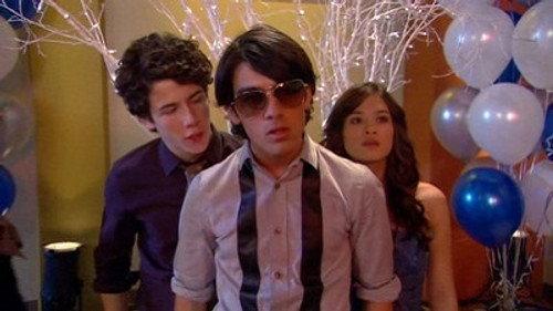 JONAS L.A. Season 1 Episode 19 - Cold Shoulder