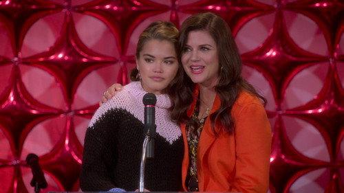 Alexa & Katie Season 4 Episode 5 - Speaking of Cancer