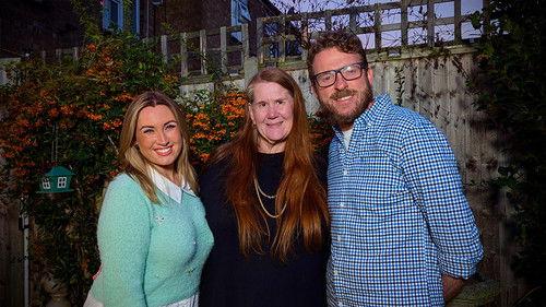 The Travelling Auctioneers Season 3 Episode 5 - Miniature Medals and Big Dreams