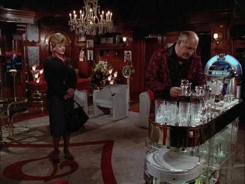 Murder, She Wrote Season 2 Episode 17 - One Good Bid Deserves a Murder
