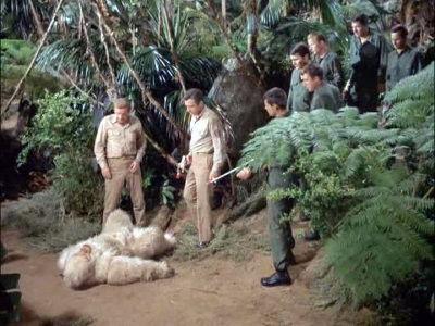 Voyage to the Bottom of the Sea Season 4 Episode 7 - Fatal Cargo