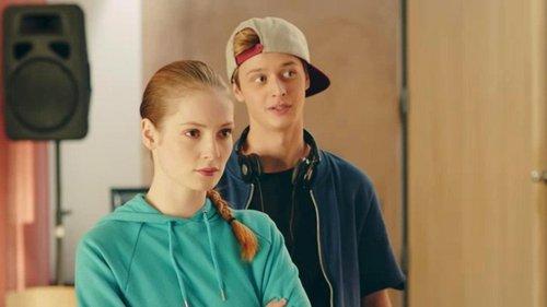 Find Me in Paris Season 1 Episode 16 - High-stakes Hip-Hop