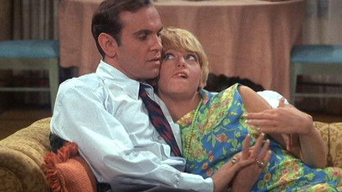 Good Morning World Season 1 Episode 7 - Love at First Flight