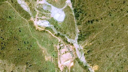 What on Earth? Season 3 Episode 8 - Raiders of the Holy Lance