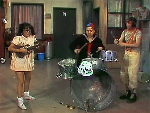 undefined Season 1 Episode 33 - Amigo Asalta a Amigo / Grupo Musical