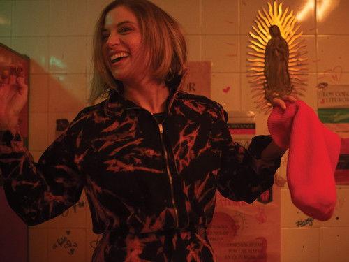 How to Survive Being Single Season 2 Episode 5 - Missed Connection