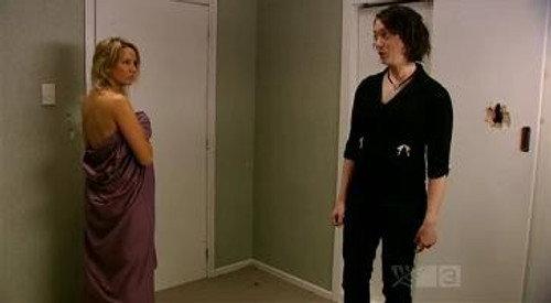 Outrageous Fortune Season 4 Episode 16 - A sister driven into desperate terms