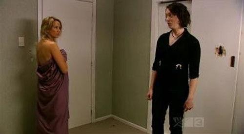 Outrageous Fortune Season 4 Episode 16 - A sister driven into desperate terms