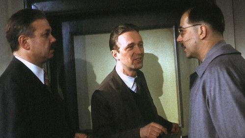 Löwengrube Season 1 Episode 10 - Vigilante Police