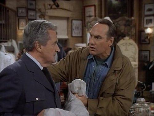 Coach Season 5 Episode 9 - Dresswreckers