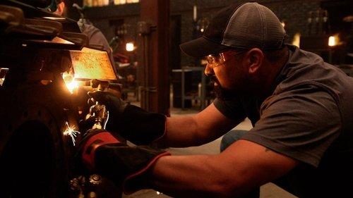 Forged in Fire Season 7 Episode 9 - Military Tribute
