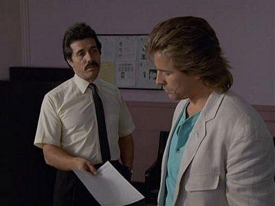 Miami Vice Season 4 Episode 21 - Deliver Us from Evil (1)