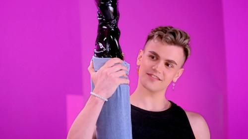 Whatcha Packin' Season 17 Episode 10 - S15 E11