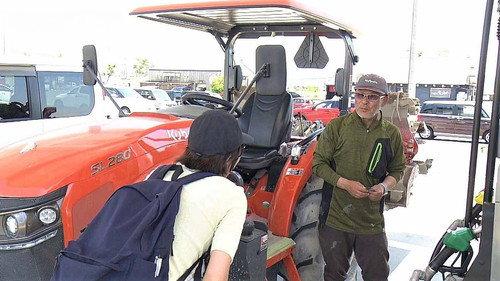 Document 72 Hours Season 15 Episode 21 - A Low-priced Gas Station in Wakayama