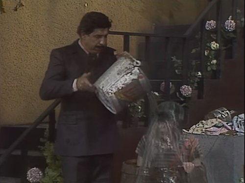 El Chavo del Ocho Season 6 Episode 22 - El Baño del Chavo