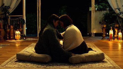 Tira Season 1 Episode 8 - Family Ties