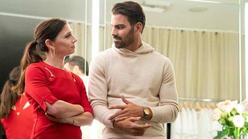 This Close Season 2 Episode 3 - Three's Company