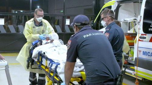 Paramedics Season 4 Episode 1 - Episode 1