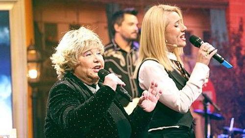 Al cielo con ella Season 1 Episode 9 - Al cielo con… Karina and Asaari Bibang