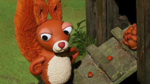 Shaun the Sheep: Adventures from Mossy Bottom Season 1 Episode 7 - Squirrelled Away