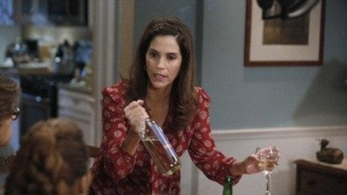 The Neighbors Season 2 Episode 9 - Thanksgiving is No Schmuck Bait