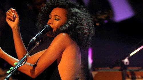 Later... with Jools Holland Season 36 Episode 7 - Vampire Weekend,  Corinne Bailey Rae, MGMT, Crystal Castles, Tom Jones, and Metric