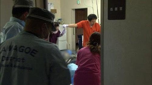Document 72 Hours Season 4 Episode 9 - Night Clinic: An ER of Last Resort
