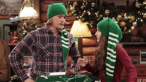 undefined Season 2 Episode 7 - Putting a Hit on Christmas