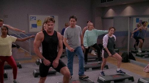 Everybody Loves Raymond Season 4 Episode 8 - Debra's Workout