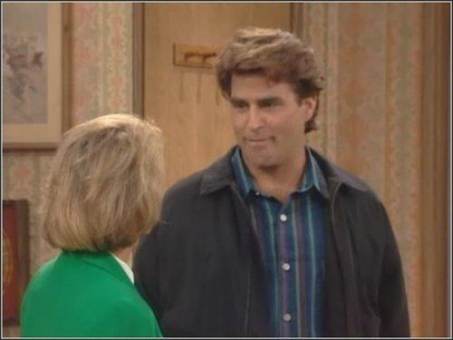 Married... with Children Season 7 Episode 10 - Death of a Shoe Salesman