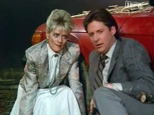 Scarecrow and Mrs. King Season 3 Episode 14 - Playing for Keeps