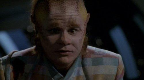 Star Trek: Voyager Season 2 Episode 3 - Projections