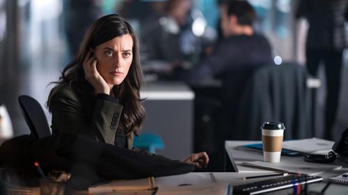 Sight Unseen Season 2 Episode 9 - Strangers in a Game