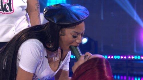 Bad Vs. Wild Season 1 Episode 7 - Battle of the Goddesses