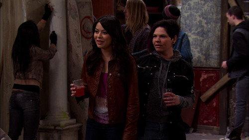 iCarly Season 6 Episode 10 - iRescue Carly