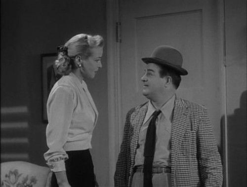 The Abbott and Costello Show Season 1 Episode 20 - Hillary's Birthday