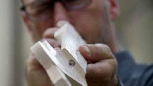 How Do They Do It? Season 15 Episode 4 - Fender Stratocaster • Kalles Kaviar • Endurance Racing