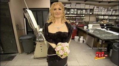 Cake Boss Season 3 Episode 1 - Governor, Giant Lisa & Good-bye Mama