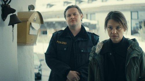 Woman of the Dead Season 2 Episode 3 - On Razor's Edge