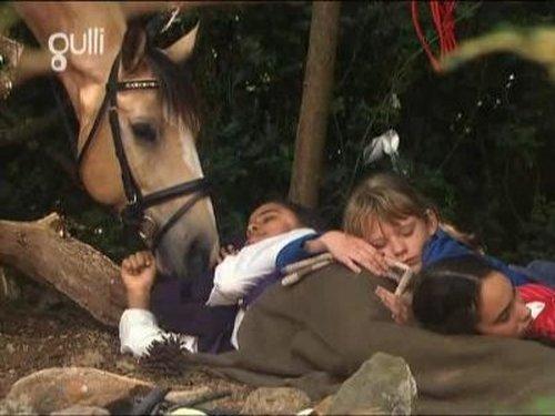 The Saddle Club Season 3 Episode 3 - Moving On (2)