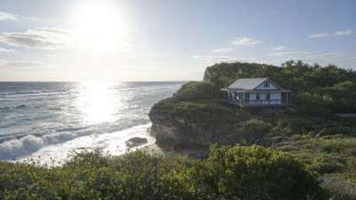 Beach Cottage Chronicles Season 4 Episode 3 - Thatch House